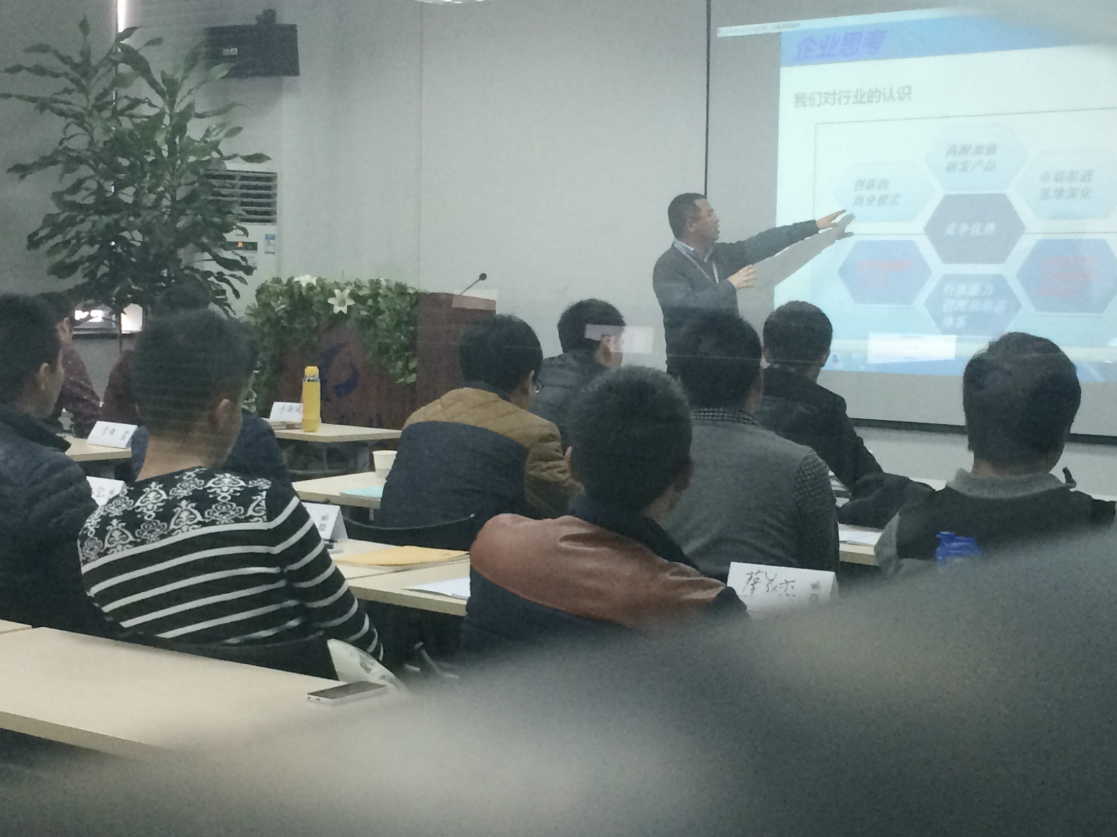 鉴黑担保网(jhdbw)·最具权威唯一维权担保平台